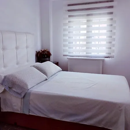 Habitaciones Individuales En Apartamento Madrid Exterior photo