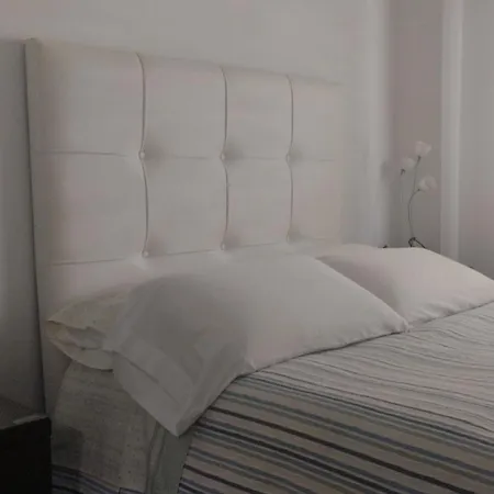 Habitaciones Individuales En Apartamento Madrid Extérieur photo